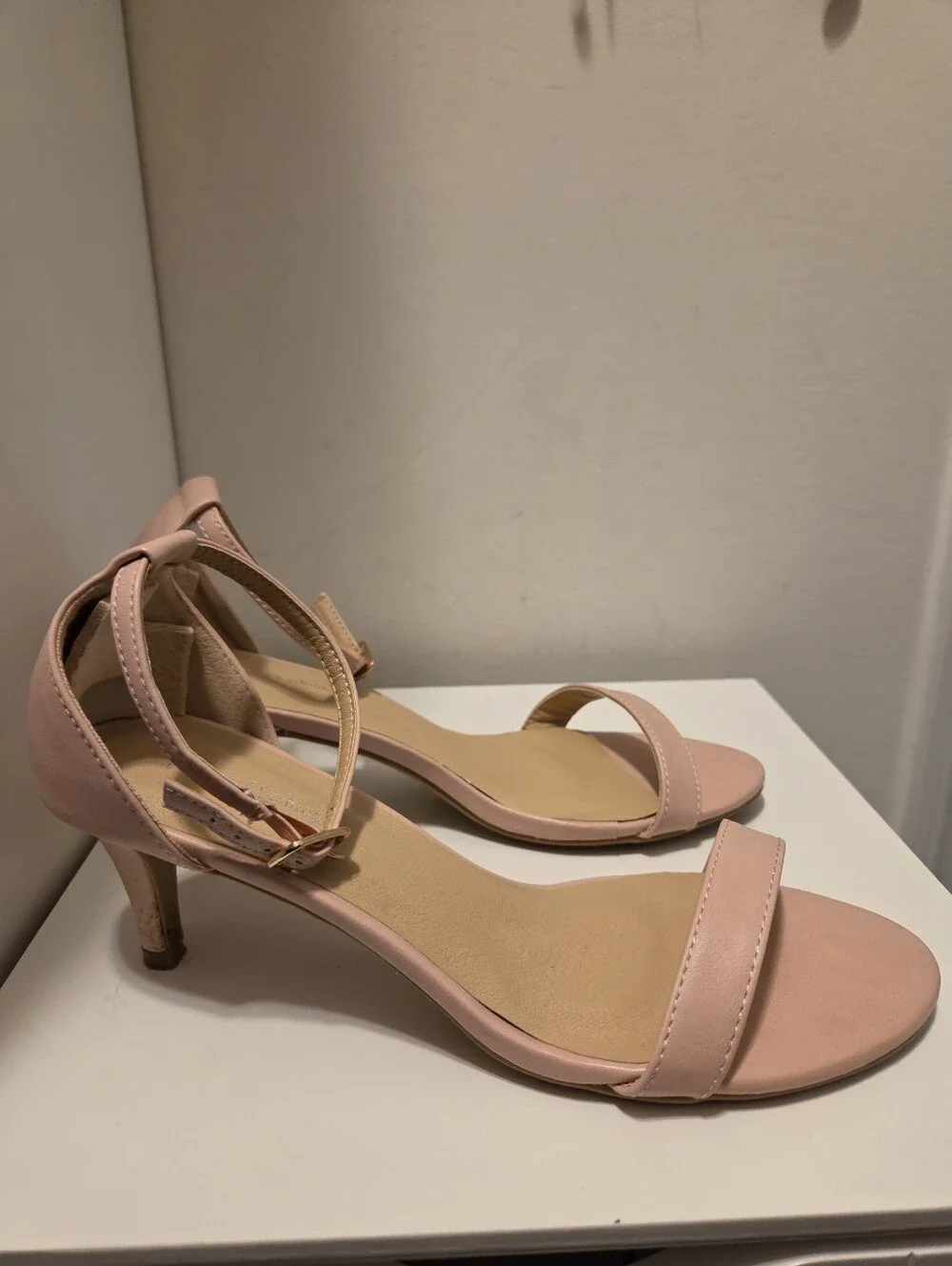 Women's Ankle-Strap Sandals in Blush Pink Size 8